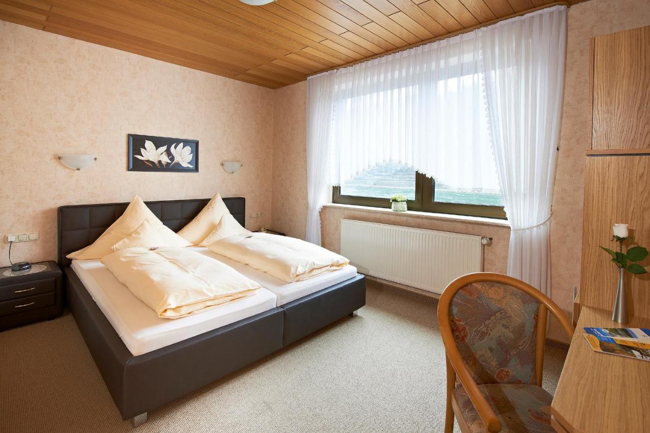 Hotel & Restaurant Krone Kestert Bagian luar foto