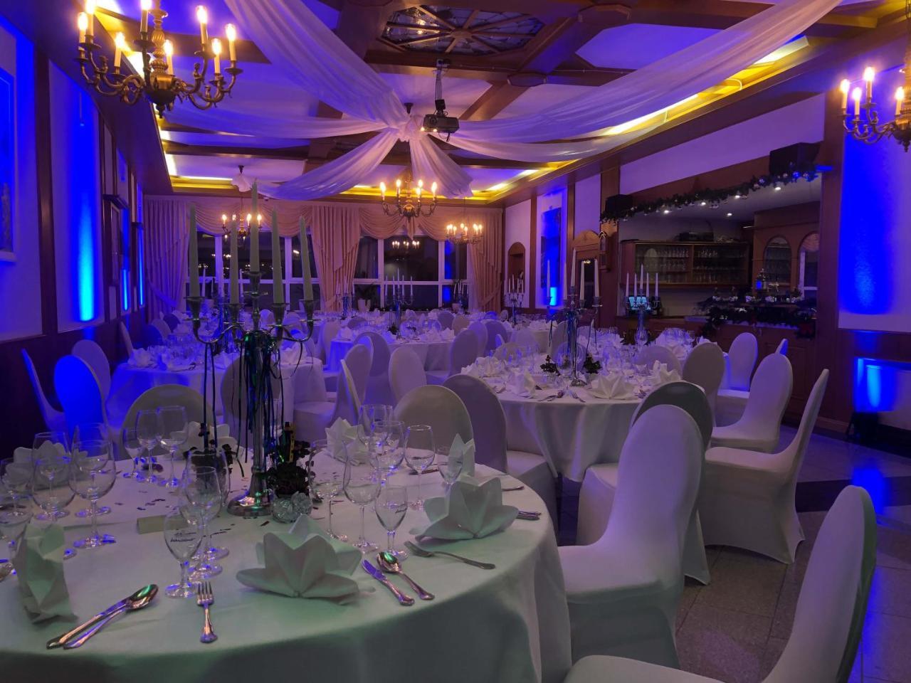 Hotel & Restaurant Krone Kestert Bagian luar foto