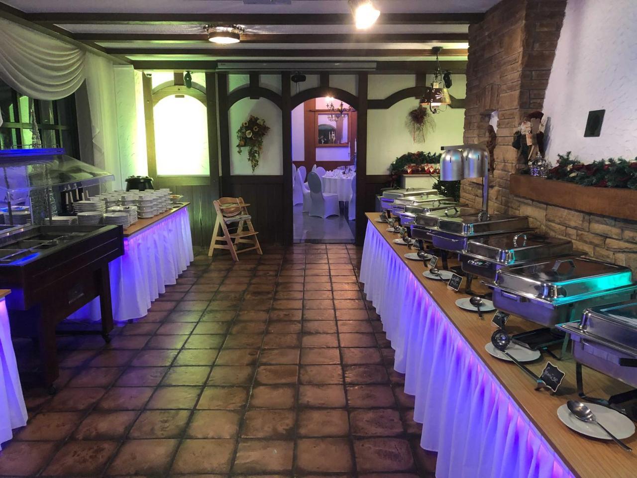 Hotel & Restaurant Krone Kestert Bagian luar foto
